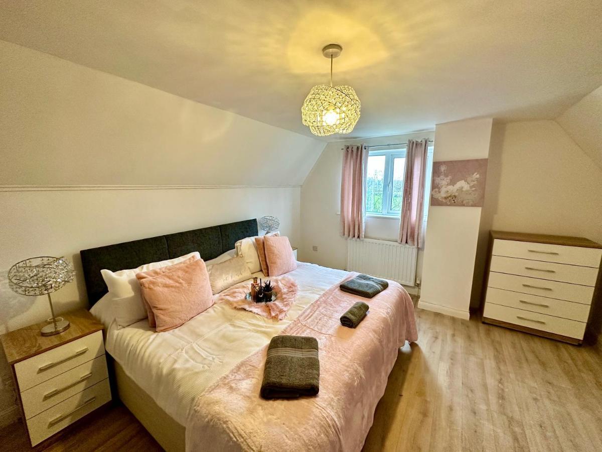 Three Bedroom Rural, Relaxing And Peaceful,Dogs Welcome! With Cymru Holidays Abergavenny Eksteriør billede