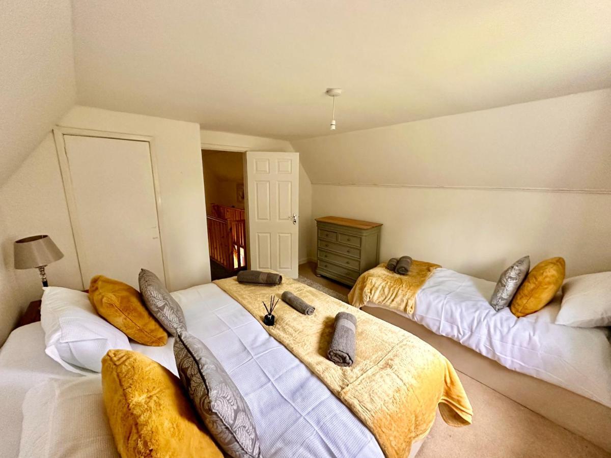 Three Bedroom Rural, Relaxing And Peaceful,Dogs Welcome! With Cymru Holidays Abergavenny Eksteriør billede